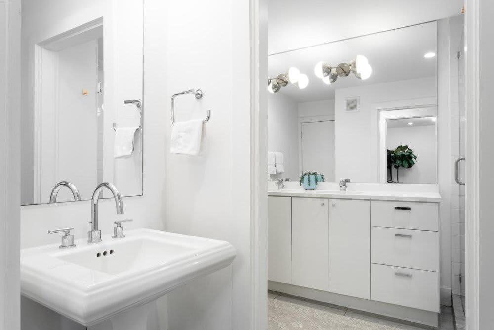 Chic Clarksville 2Br Condo Near Downtown 奧斯汀 外观 照片
